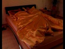 Lüsterner sadistischer Sex mit einer frechen triefenden Frau