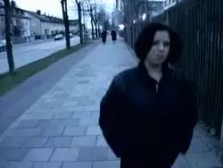 Hobbyhure lutschen stramme Riemen beim Gruppensex