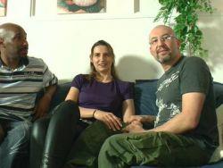 Reifes Weib in Dessous lässt sich beim Dreier bumsen