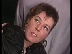 Heiße Frau gibt potentem Typen ein Mundfick