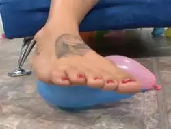 Hartes Vögeln für das Teenie mit den kleinen Titten
